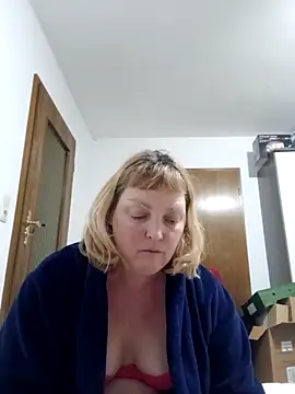 Snapshot of LiluLiluLilu chatting on February 26, 2026, 10:42 pm LiluLiluLilu online show from February 26, 2026, 10:42 pm