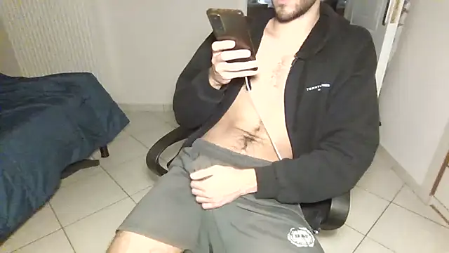 Snapshot of GrCammer7 chatting on February 17, 2026, 12:07 am GrCammer7 online show from February 17, 2026, 12:07 am