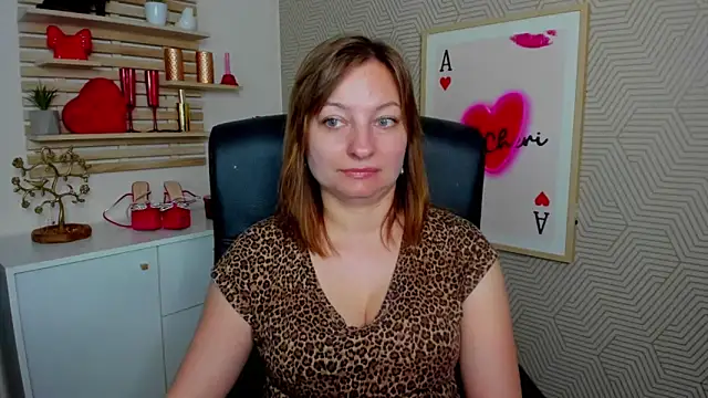 Snapshot of angelaSamt chatting on May 4, 2026, 5:36 am angelaSamt online show from May 4, 2026, 5:36 am