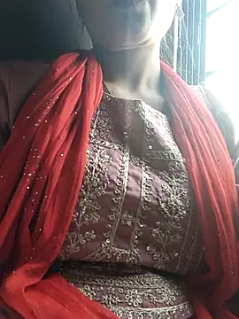 Snapshot of posewith chatting on November 16, 2025, 9:15 am posewith online show from November 16, 2025, 9:15 am