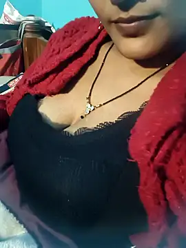 Snapshot of posewith chatting on January 9, 2026, 3:15 pm posewith online show from January 9, 2026, 3:15 pm