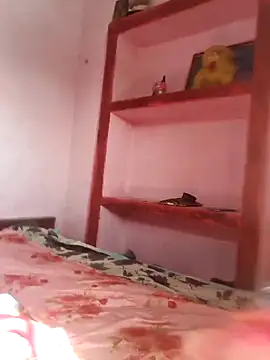 Snapshot of posewith chatting on February 11, 2026, 8:19 am posewith online show from February 11, 2026, 8:19 am