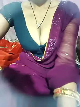 Snapshot of posewith chatting on February 24, 2026, 10:19 pm posewith online show from February 24, 2026, 10:19 pm