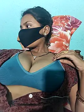 Snapshot of posewith chatting on February 27, 2026, 4:29 pm posewith online show from February 27, 2026, 4:29 pm