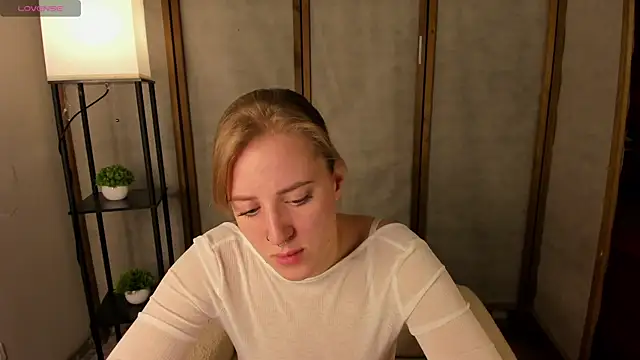 Alice Cire online show from November 17, 2025, 2:56 pm