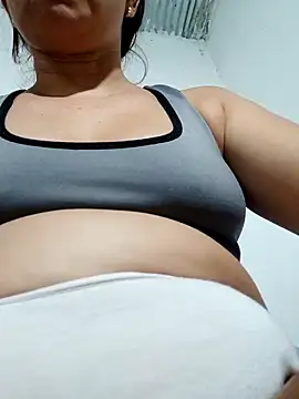 Amanda39 online show from October 3, 2025, 8:28 pm