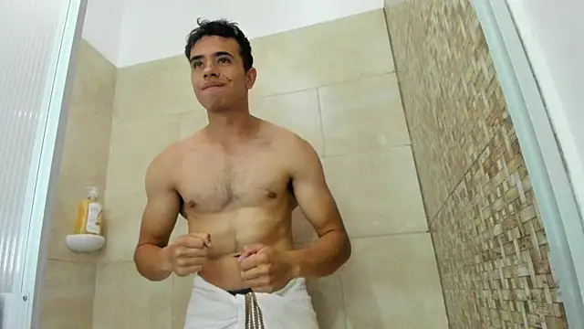 Muscle Scott online show from September 21, 2025, 12:18 pm