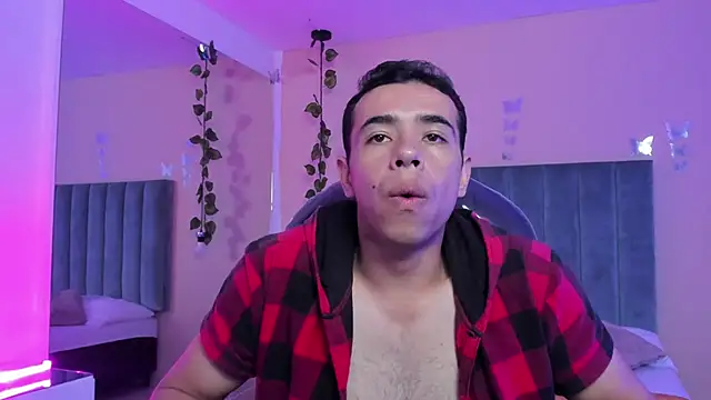 Muscle Scott online show from November 23, 2025, 2:17 pm