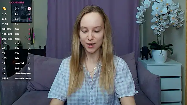 SoonMoor online show from March 27, 2026, 6:29 pm