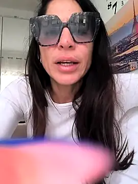 sexy7883 online show from February 17, 2025, 7:04 am