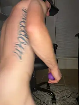 Badstepson33 online show from April 9, 2026, 1:27 am