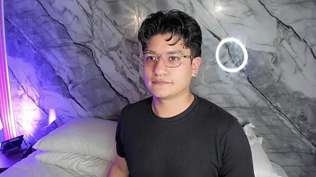 Snapshot of Dante_Callahan chatting on November 15, 2025, 8:16 pm Dante Callahan online show from November 15, 2025, 8:16 pm