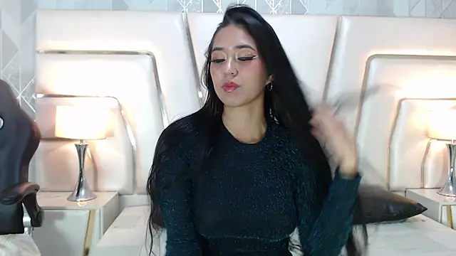 Snapshot of VioletPons chatting on November 1, 2025, 7:49 pm VioletPons online show from November 1, 2025, 7:49 pm