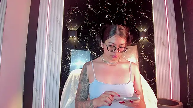 LolaXXXperience online show from September 23, 2025, 11:13 am