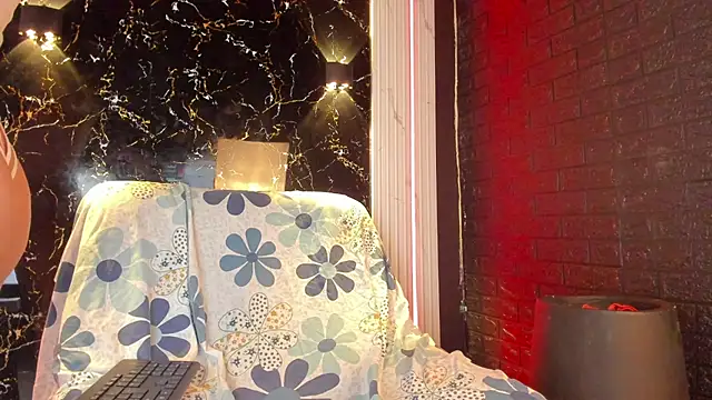 LolaXXXperience online show from October 16, 2025, 11:33 am