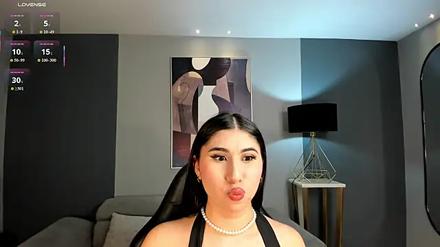 Snapshot of MayaMoretti_ chatting on July 14, 2026, 2:05 am MayaMoretti online show from July 14, 2026, 2:05 am