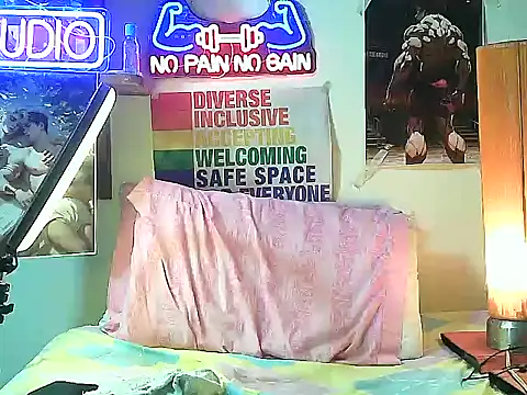 Strongcockfitness online show from September 22, 2025, 11:18 pm