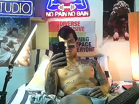 Strongcockfitness online show from October 14, 2025, 11:49 pm