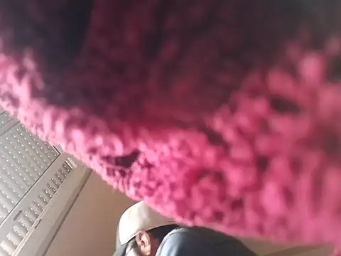 BeakedMezuza online show from November 29, 2025, 12:30 pm