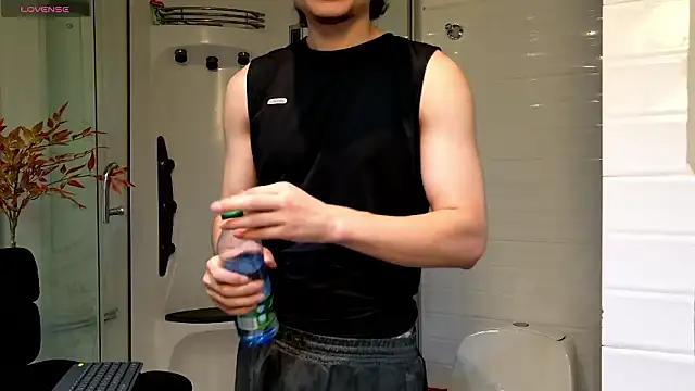 Snapshot of enzo_steel chatting on March 14, 2026, 10:48 pm enzo steel online show from March 14, 2026, 10:48 pm