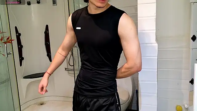 Snapshot of enzo_steel chatting on March 17, 2026, 12:26 am enzo steel online show from March 17, 2026, 12:26 am