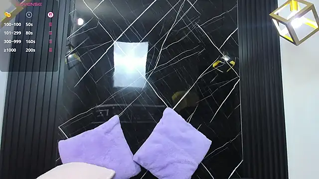 Snapshot of LexaLust chatting on January 9, 2026, 11:24 am LexaLust online show from January 9, 2026, 11:24 am