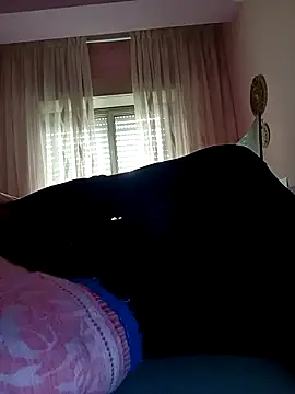 estrogeni online show from April 11, 2026, 6:29 am