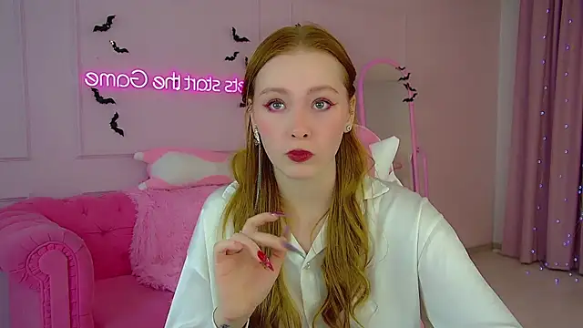 Snapshot of AgataFoxley chatting on October 19, 2025, 6:03 am AgataFoxley online show from October 19, 2025, 6:03 am