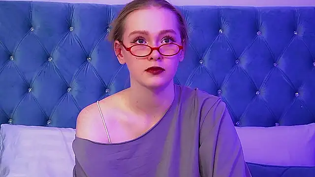 Snapshot of AgataFoxley chatting on March 4, 2026, 6:14 pm AgataFoxley online show from March 4, 2026, 6:14 pm