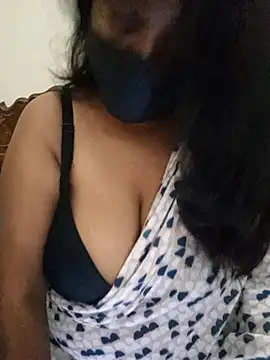 HAANNIAA online show from December 17, 2025, 2:23 pm