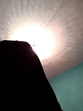 UpcomingCinnamon92 online show from April 14, 2026, 6:36 pm