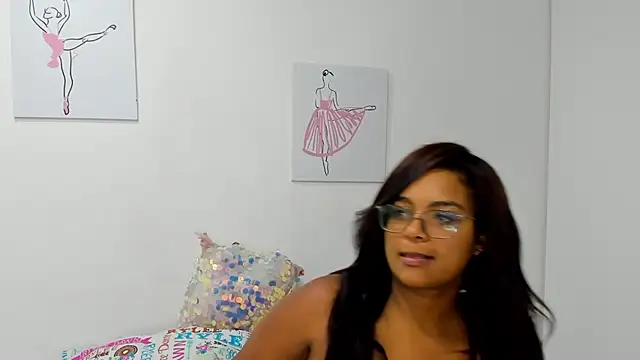 Snapshot of Hill_Brownie chatting on September 23, 2025, 10:40 am Hill Brownie online show from September 23, 2025, 10:40 am