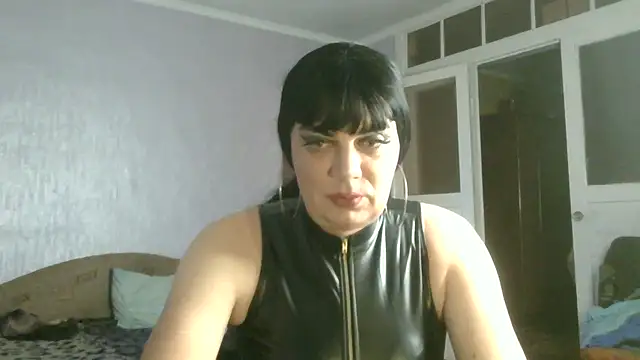 NiraFrost online show from October 21, 2025, 5:57 pm