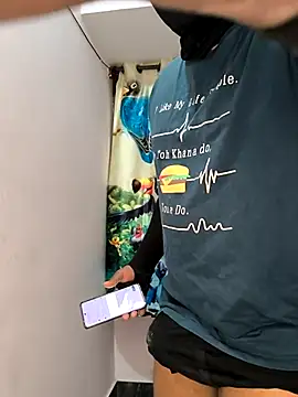 Family02 online show from March 26, 2026, 5:07 pm