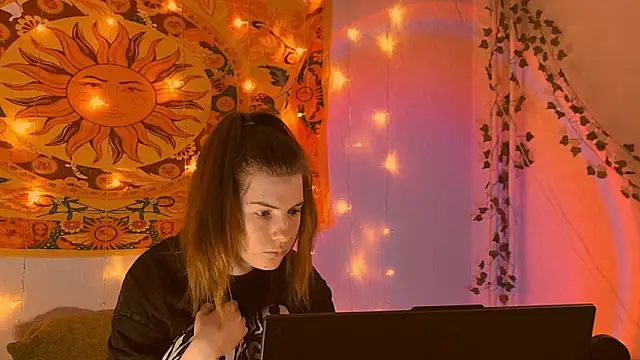 AliceCUNTach online show from February 13, 2026, 5:03 am