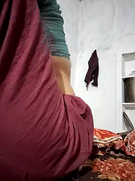 Snapshot of Hot_lali_555 chatting on September 17, 2025, 12:23 am Hot lali 555 online show from September 17, 2025, 12:23 am