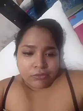 Snapshot of Angelly_ricura chatting on July 5, 2026, 7:54 pm Angelly ricura online show from July 5, 2026, 7:54 pm