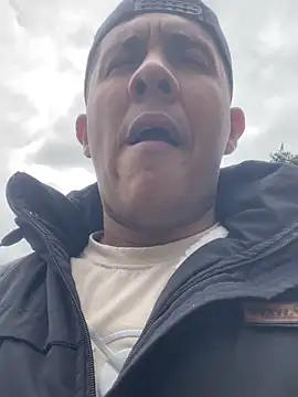 Snapshot of Misterjhons2 chatting on September 20, 2025, 3:46 pm Misterjhons2 online show from September 20, 2025, 3:46 pm