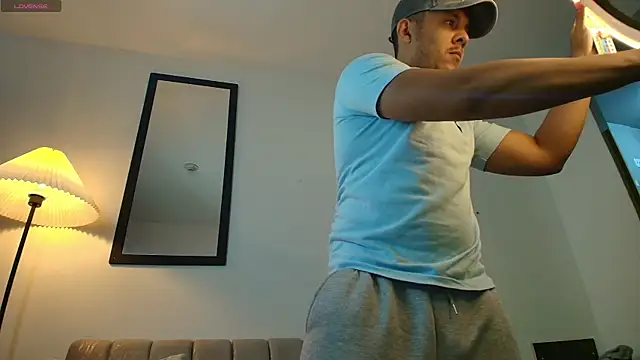 Snapshot of Misterjhons2 chatting on September 30, 2025, 4:56 pm Misterjhons2 online show from September 30, 2025, 4:56 pm