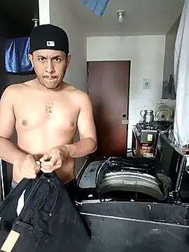 Snapshot of Misterjhons2 chatting on October 3, 2025, 5:10 pm Misterjhons2 online show from October 3, 2025, 5:10 pm