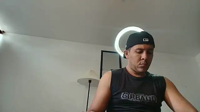 Snapshot of Misterjhons2 chatting on October 8, 2025, 5:54 pm Misterjhons2 online show from October 8, 2025, 5:54 pm