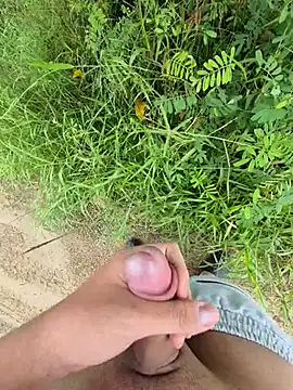 Snapshot of winter0cold_ chatting on October 27, 2025, 2:37 am winter0cold  online show from October 27, 2025, 2:37 am