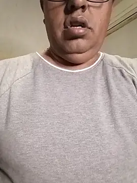 Snapshot of HomHot47 chatting on February 4, 2026, 5:02 am HomHot47 online show from February 4, 2026, 5:02 am