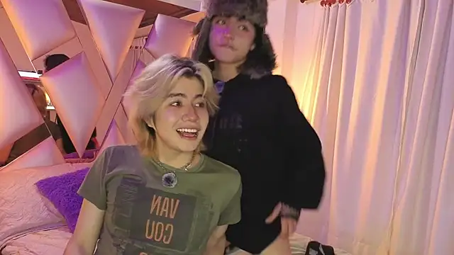 Snapshot of Vamps_Lovers chatting on September 10, 2025, 2:44 am Vamps Lovers online show from September 10, 2025, 2:44 am