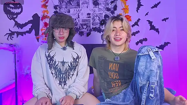 Snapshot of Vamps_Lovers chatting on October 26, 2025, 1:17 pm Vamps Lovers online show from October 26, 2025, 1:17 pm