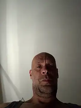 nolliebollieeeeeee online show from April 29, 2026, 11:00 pm