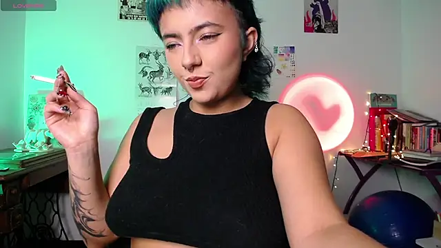 AlmaNanax online show from October 19, 2025, 2:56 am