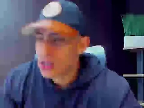 Snapshot of adrian_ray chatting on September 30, 2025, 12:04 am adrian ray online show from September 30, 2025, 12:04 am