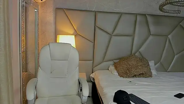 Snapshot of adrian_ray chatting on October 4, 2025, 11:52 am adrian ray online show from October 4, 2025, 11:52 am