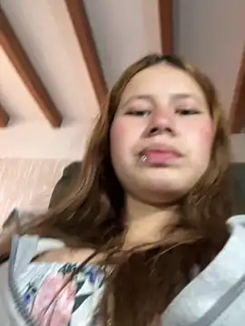 Snapshot of Olivia11_ chatting on October 28, 2025, 12:09 pm Olivia11 online show from October 28, 2025, 12:09 pm